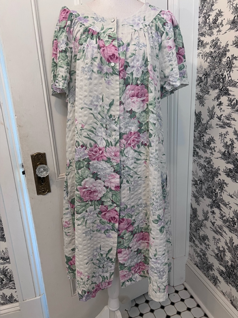 Miss Elaine Floral Button-Front Floral Cotton Nightgown housecoat M/L -